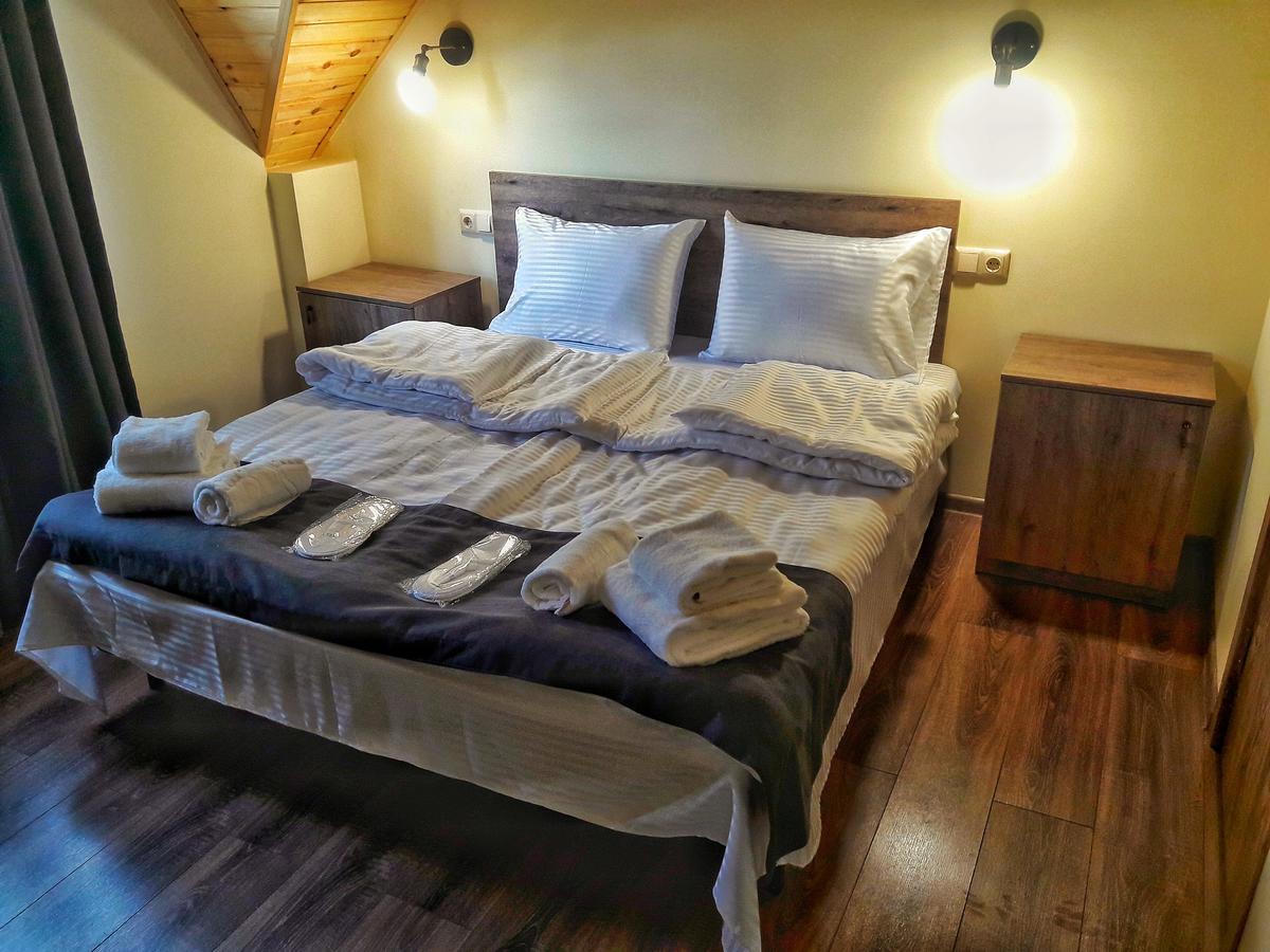 Twins Achkhoti Hotel Kazbegi Ngoại thất bức ảnh