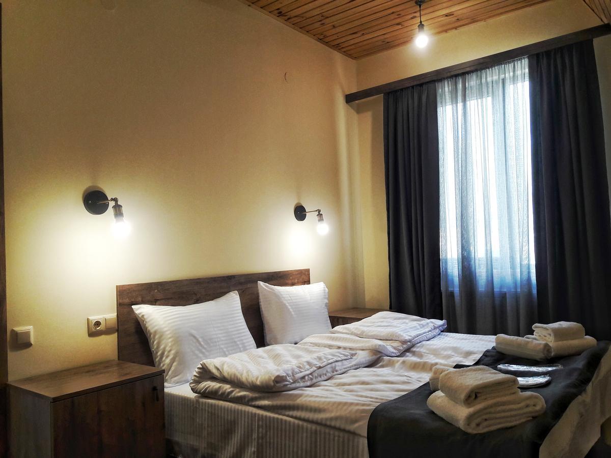 Twins Achkhoti Hotel Kazbegi Ngoại thất bức ảnh