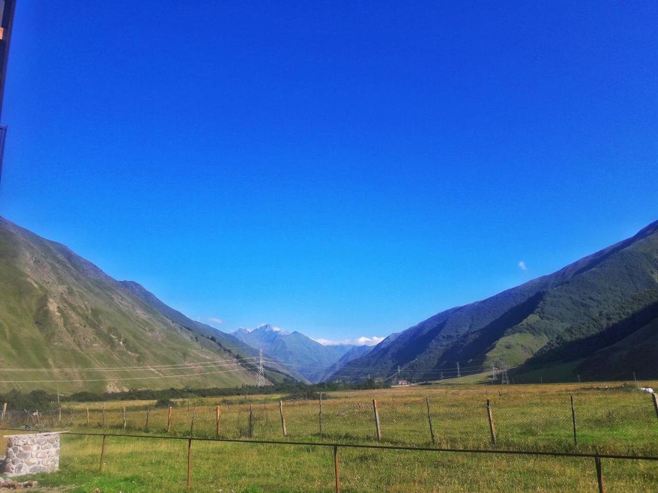 Twins Achkhoti Hotel Kazbegi Ngoại thất bức ảnh