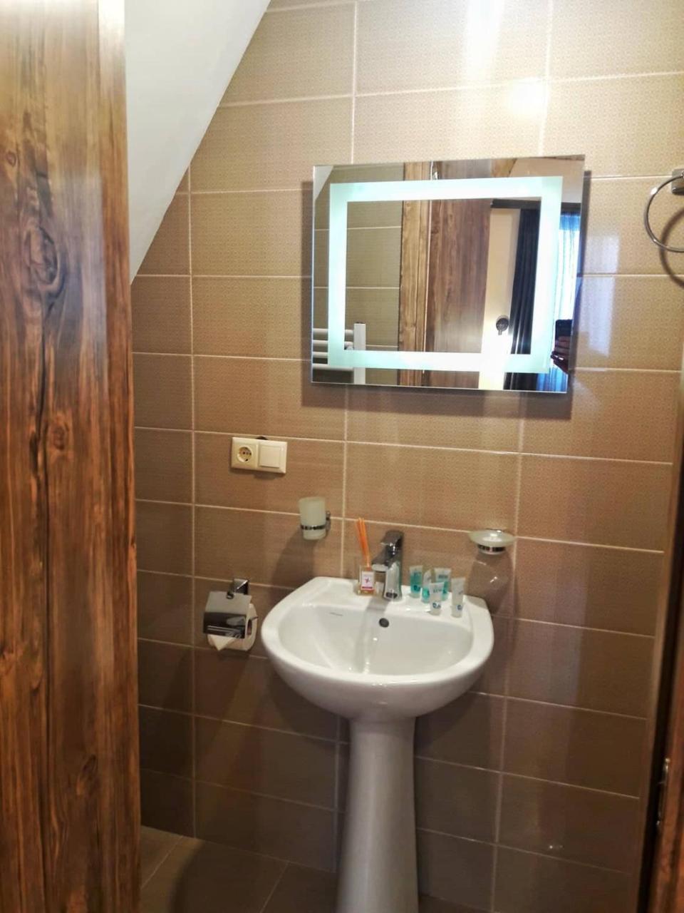 Twins Achkhoti Hotel Kazbegi Ngoại thất bức ảnh