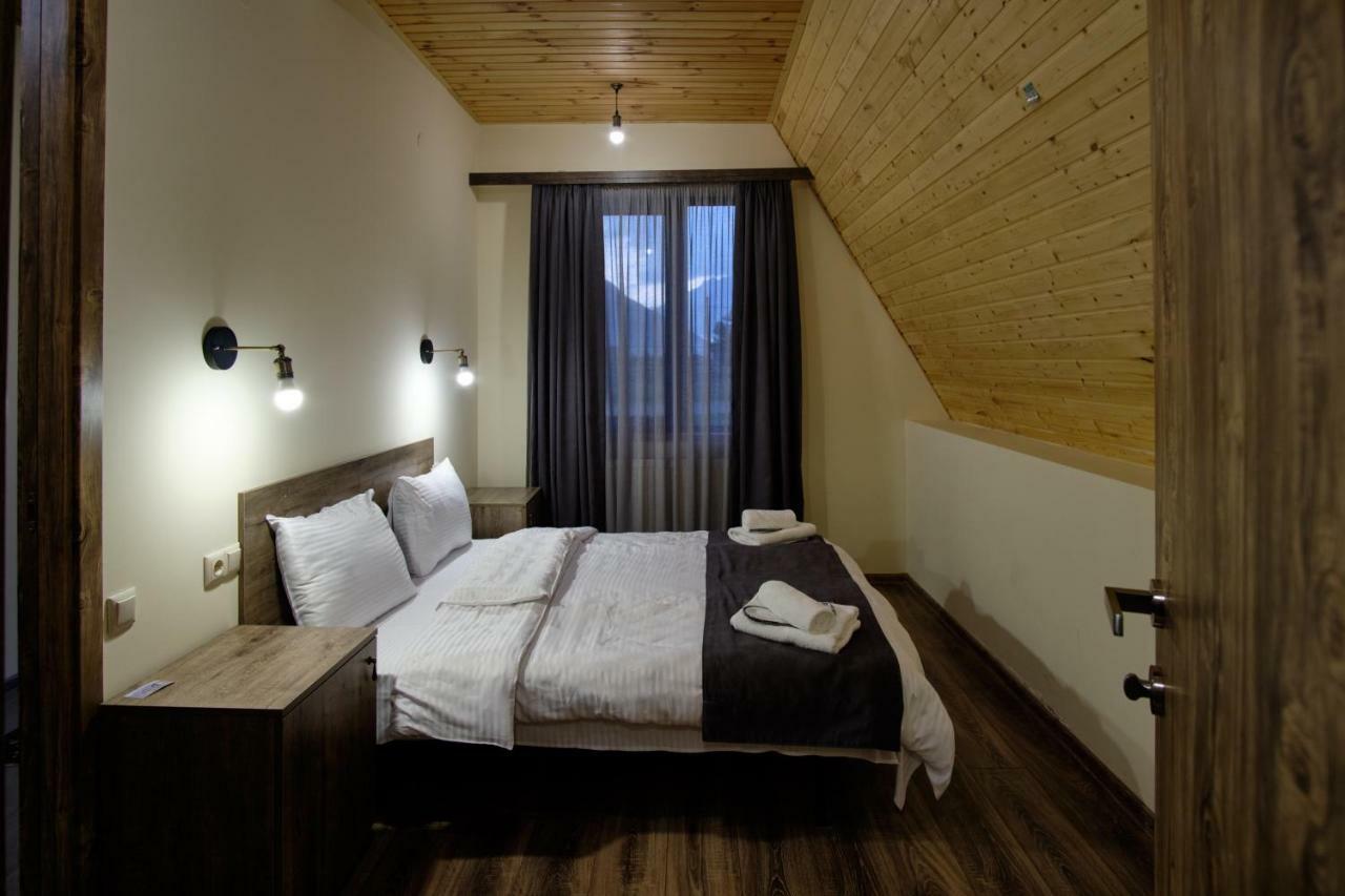 Twins Achkhoti Hotel Kazbegi Ngoại thất bức ảnh