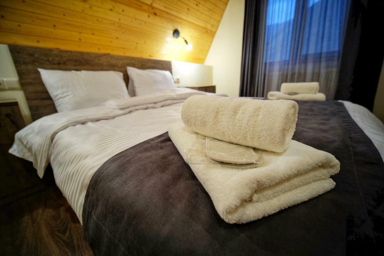 Twins Achkhoti Hotel Kazbegi Ngoại thất bức ảnh