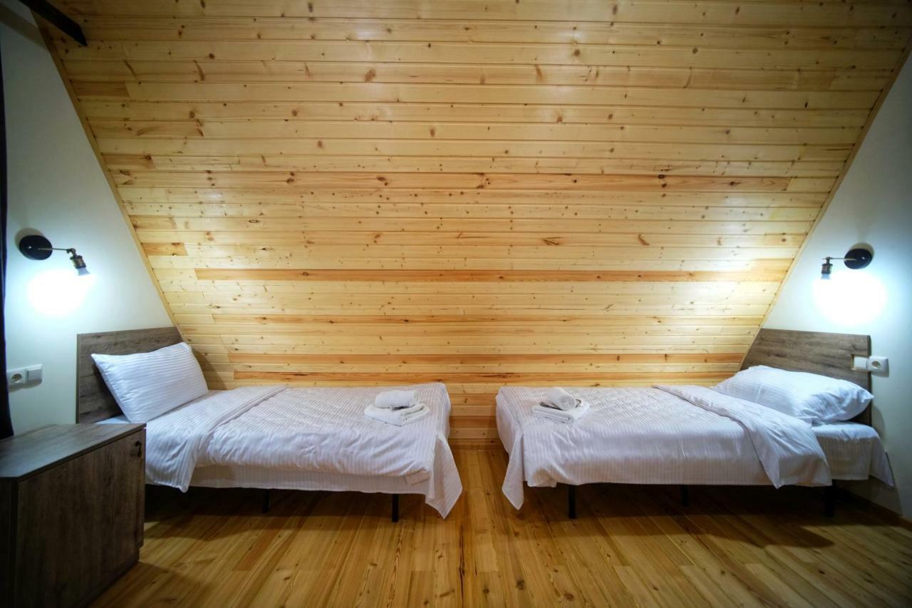 Twins Achkhoti Hotel Kazbegi Ngoại thất bức ảnh