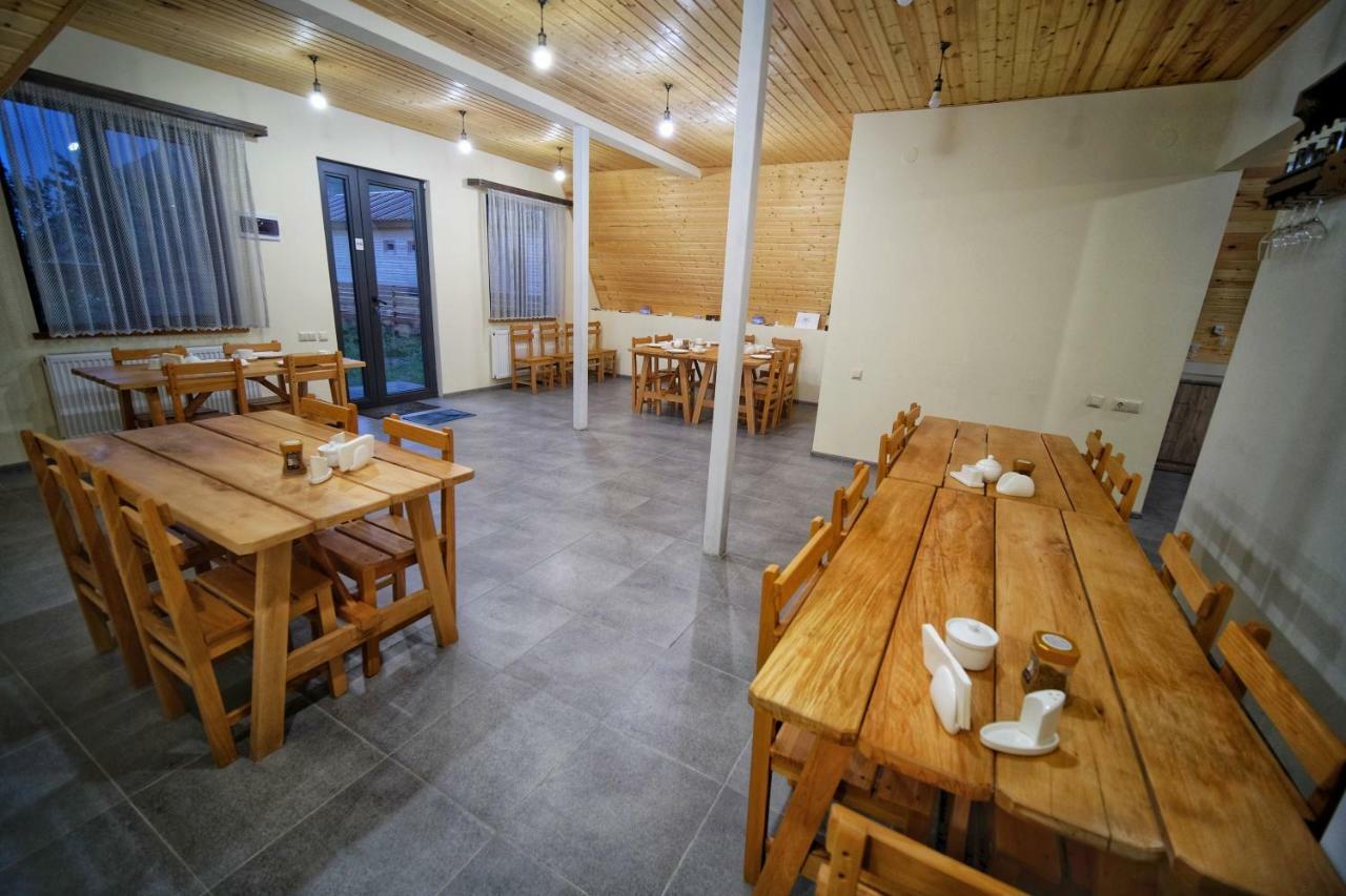 Twins Achkhoti Hotel Kazbegi Ngoại thất bức ảnh