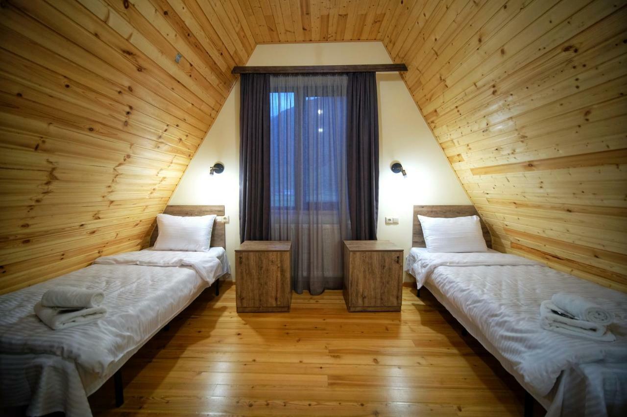 Twins Achkhoti Hotel Kazbegi Ngoại thất bức ảnh