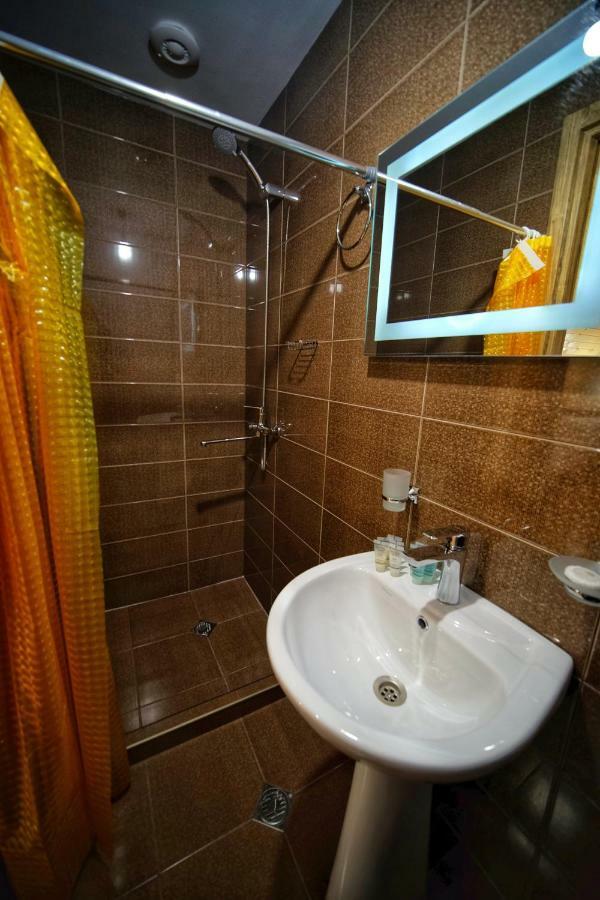 Twins Achkhoti Hotel Kazbegi Ngoại thất bức ảnh