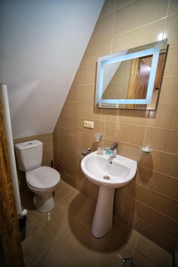 Twins Achkhoti Hotel Kazbegi Ngoại thất bức ảnh